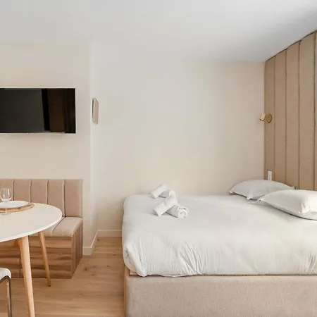 Chic Neuf Batignolles شقة باريس