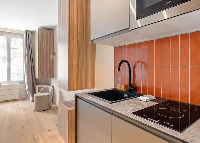 Chic Neuf Batignolles *