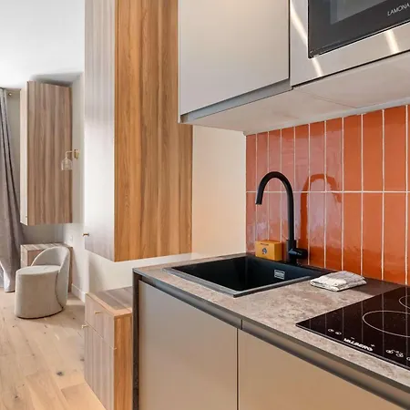 Chic Neuf Batignolles *